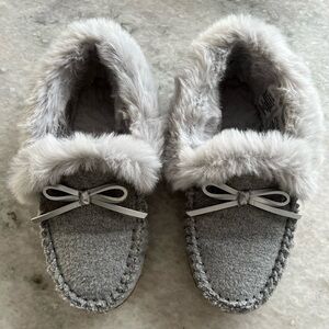 J Crew Factory faux fur slippers